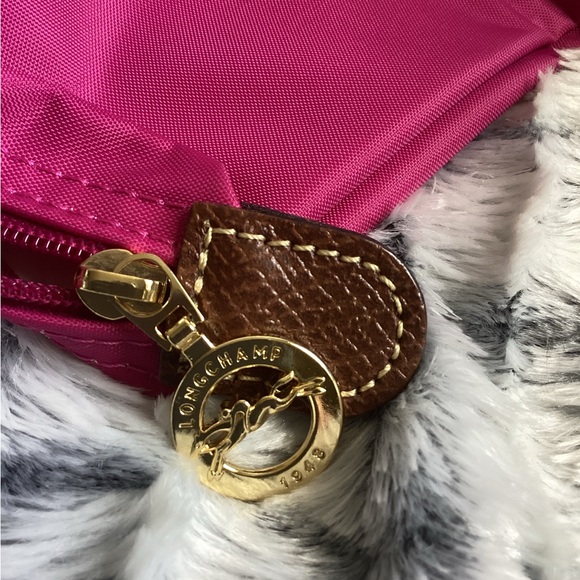 Longchamp Le Pilate Small Fuschia Purse - Picture 4 of 6